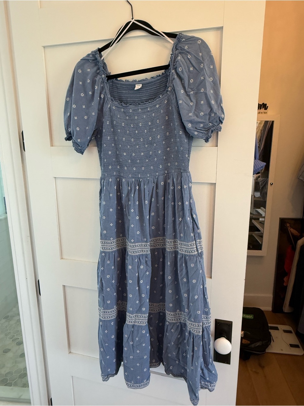 Old Navy Smocked Puff-Sleeve Midi Dress - Picture 2 of 4
